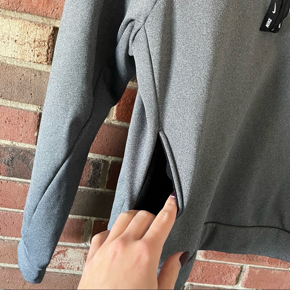 Nike Quarter Zip - Picture 5 of 6